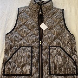 J.Crew herringbone vest size medium never worn. New with tags.